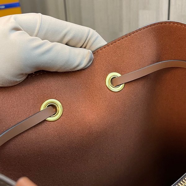 ルイヴィトンバッグ着用イメージ